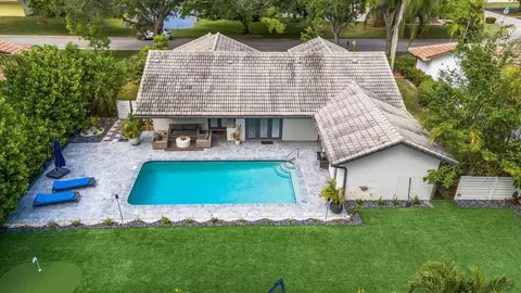11370 NW 1st Pl, Coral Springs, FL 33071