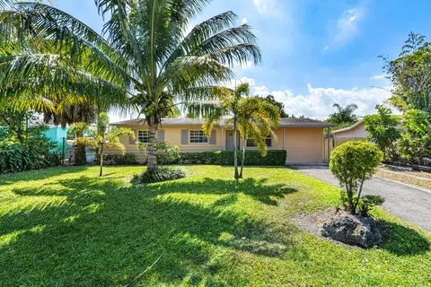 901 Caroline Ave, West Palm Beach, FL 33413