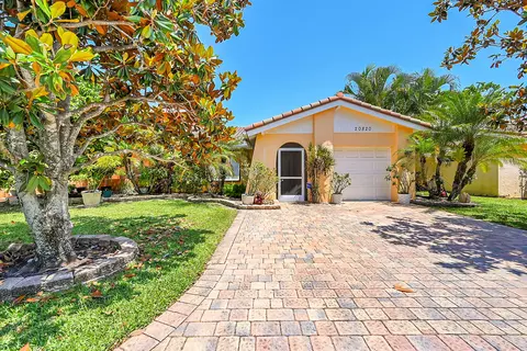 20820 Via Madeira Dr, Boca Raton, FL 33433