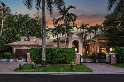 7398 Orangewood Ln, Boca Raton, FL 33433