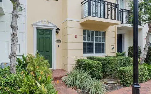 1053 W Heritage Club Cir, Delray Beach, FL 33483
