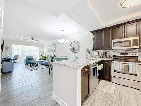 3130 Holiday Springs Blvd #111, Margate, FL 33063