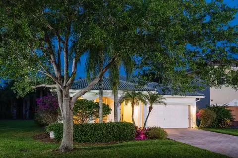 5327 SE Graham Dr, Stuart, FL 34997