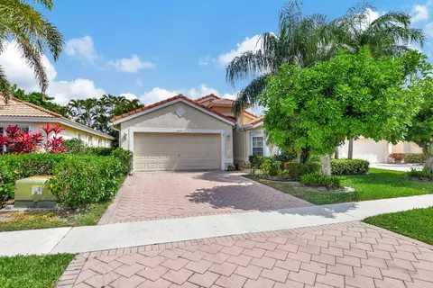 8853 Harrods Dr, Boca Raton, FL 33433