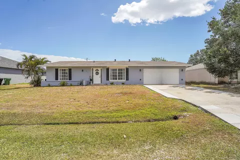 1251 SE Sandia Dr, Port Saint Lucie, FL 34983