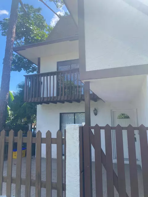 2273 Lena Ln, West Palm Beach, FL 33415