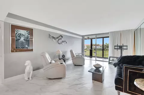 23279 Barwood Ln N #205, Boca Raton, FL 33428
