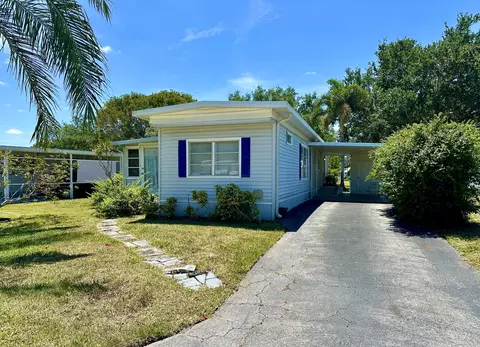8290 E Club Rd, Boca Raton, FL 33433
