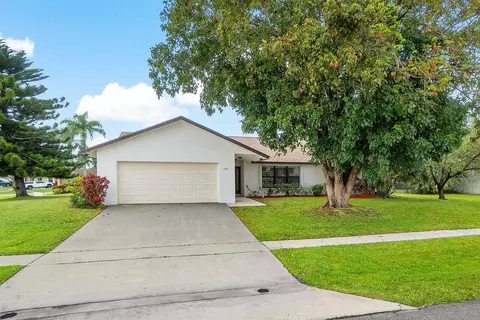 101 Santa Monica Ave, Royal Palm Beach, FL 33411