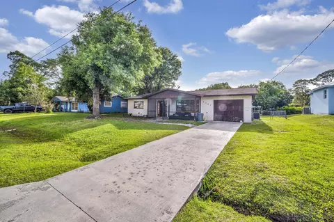 5307 Hickory Dr, Fort Pierce, FL 34982