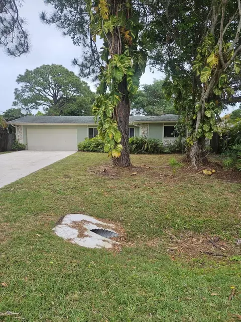 5706 SE Sunset Blvd, Fort Pierce, FL 34982
