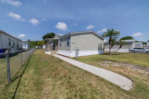 407 NE 9th Ave, Okeechobee, FL 34972