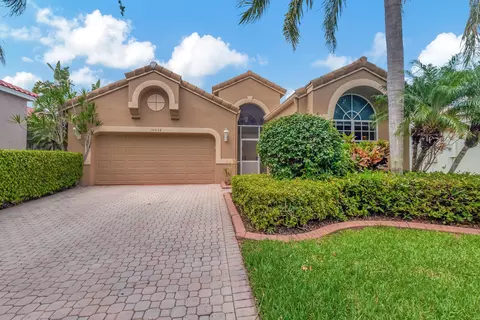 10038 Diamond Lake Dr, Boynton Beach, FL 33437
