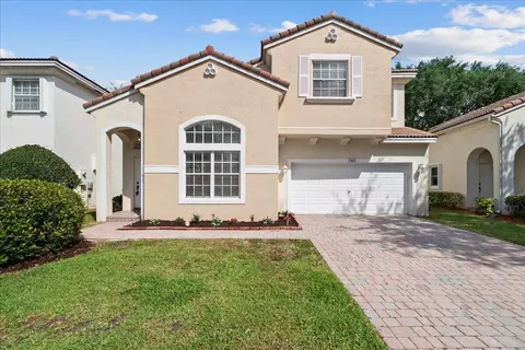7465 NW 19th Dr, Pembroke Pines, FL 33024
