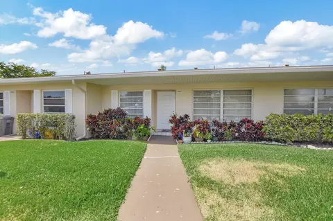8604 Bella Vista Dr, Boca Raton, FL 33433