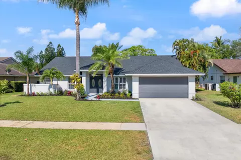 1747 Primrose Ln, Wellington, FL 33414