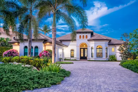 811 SE Riverside Dr, Stuart, FL 34994 photo 1