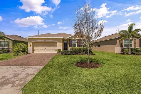 2625 Crowned Eagle Cir SW, Vero Beach, FL 32962