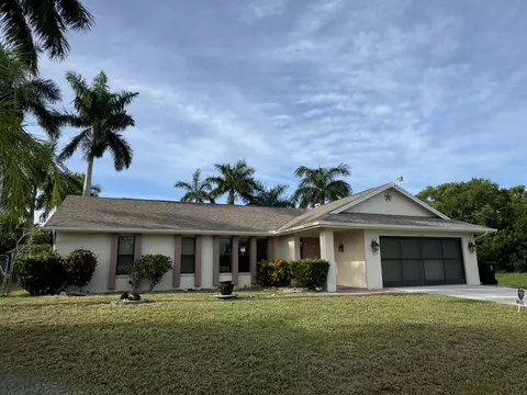 2225 SE Rock Springs Dr, Port Saint Lucie, FL 34952