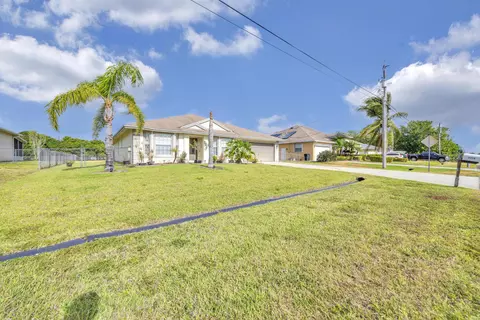 3774 SW Hale St, Port Saint Lucie, FL 34953