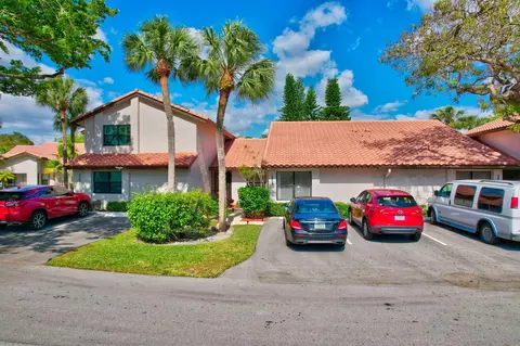 3039 Deer Creek Lake Shore Dr, Deerfield Beach, FL 33442
