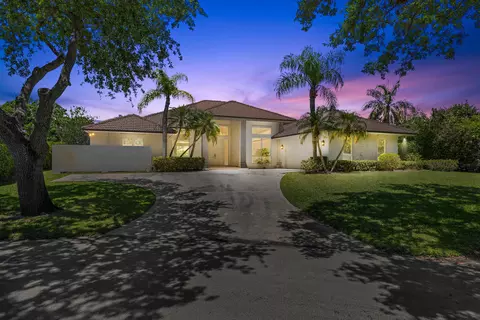 9929 SE Mahogany Way, Jupiter, FL 33469