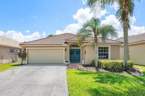 207 Saratoga Blvd E, Royal Palm Beach, FL 33411