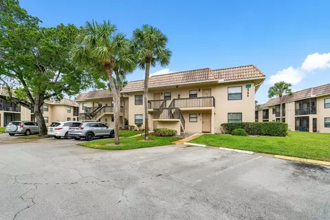 6796 Palmetto Cir S #102, Boca Raton, FL 33433