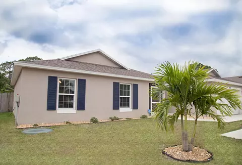 1617 SW Import Dr, Port Saint Lucie, FL 34953