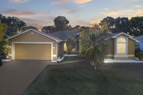 68 Holiday Park Blvd NE, Palm Bay, FL 32907