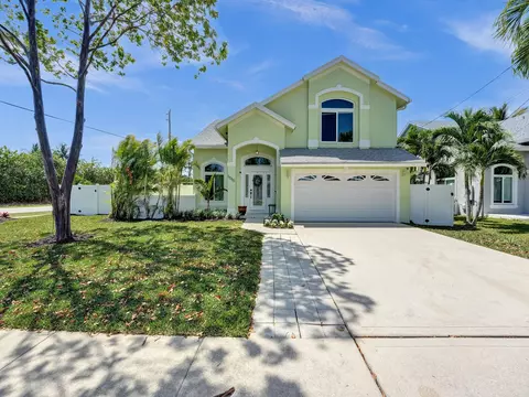 6060 Drake St, Jupiter, FL 33458