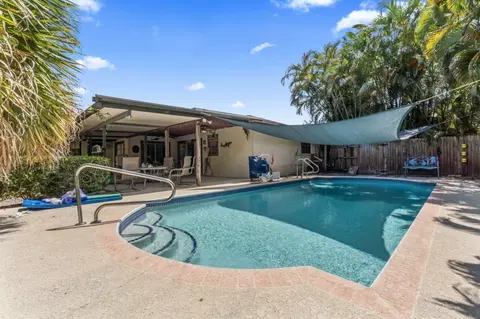 12127 Big Cone Ct, Wellington, FL 33414