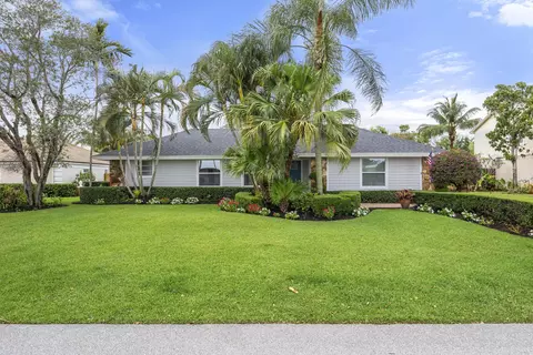 10 SE Splitrail Cir, Jupiter, FL 33469