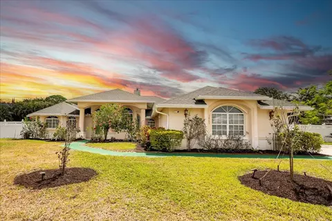 2465 SElston St, Port Saint Lucie, FL 34952