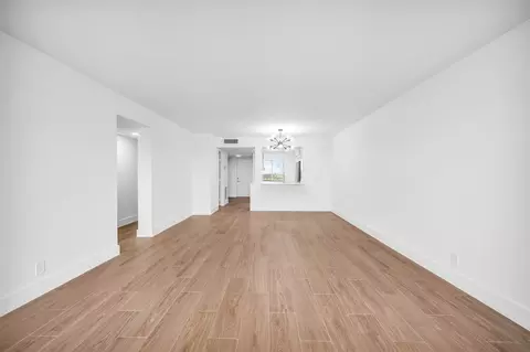6866 Huntington Ln #602, Delray Beach, FL 33446