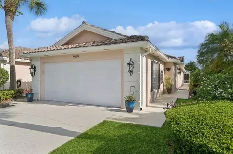 7659 Pine Island Way, West Palm Beach, FL 33411