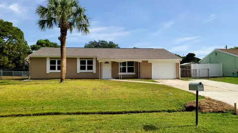 317 SE Dalva Ave, Port Saint Lucie, FL 34984