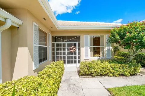 8695 Wakefield Dr, Palm Beach Gardens, FL 33410