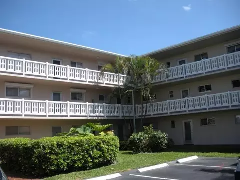 2770 S Garden Dr #208, Lake Worth, FL 33461