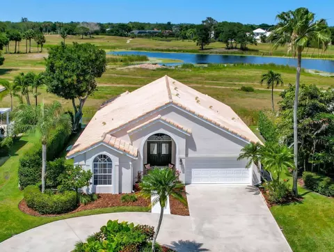 2388 Stonegate Dr, Wellington, FL 33414