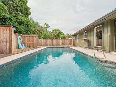 285 20th Ave, Vero Beach, FL 32962