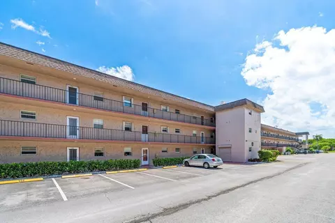 721 Lori Dr #209, Palm Springs, FL 33461