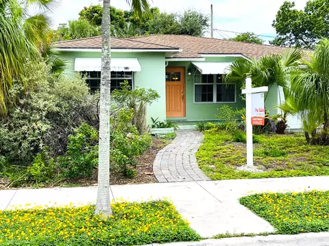 217 Cornell Dr, Lake Worth, FL 33460