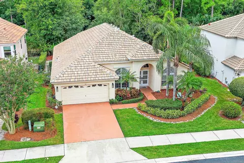 114 Bent Tree Dr, Palm Beach Gardens, FL 33418
