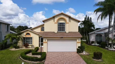 122 Hammocks Ct, Greenacres, FL 33413