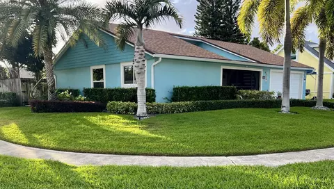 9268 Longmeadow Cir, Boynton Beach, FL 33436
