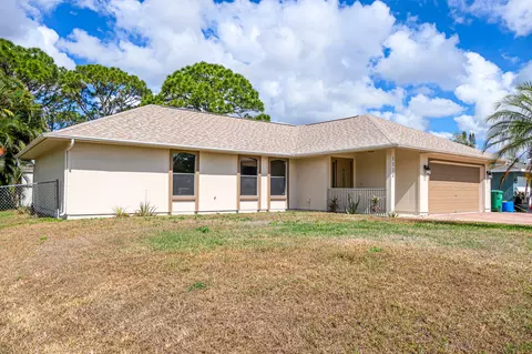 1114 SW Irving St, Port Saint Lucie, FL 34983