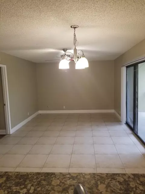 1601 Balfour Point Dr #E, West Palm Beach, FL 33411