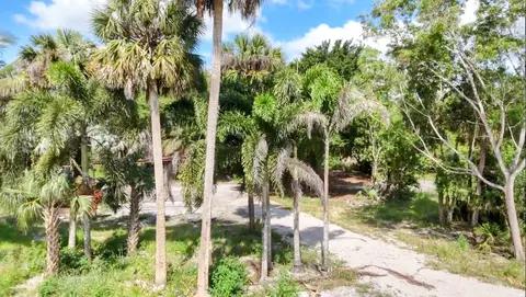 2725 D Rd, Loxahatchee Groves, FL 33470