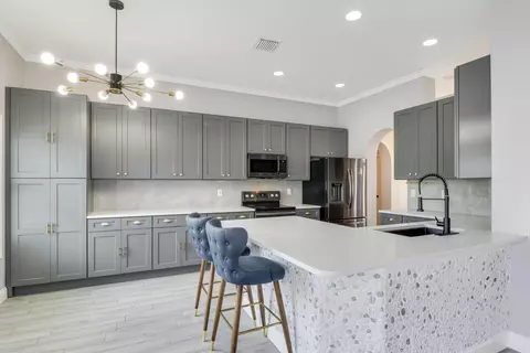 1550 SW Iffla Ave, Port Saint Lucie, FL 34953